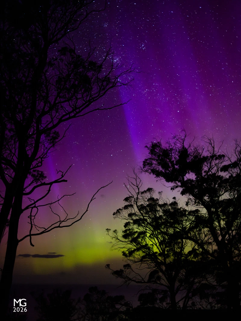 New Year's Day Aurora II Welcoming in 2025 with an aurora over Tasmania's east coast.